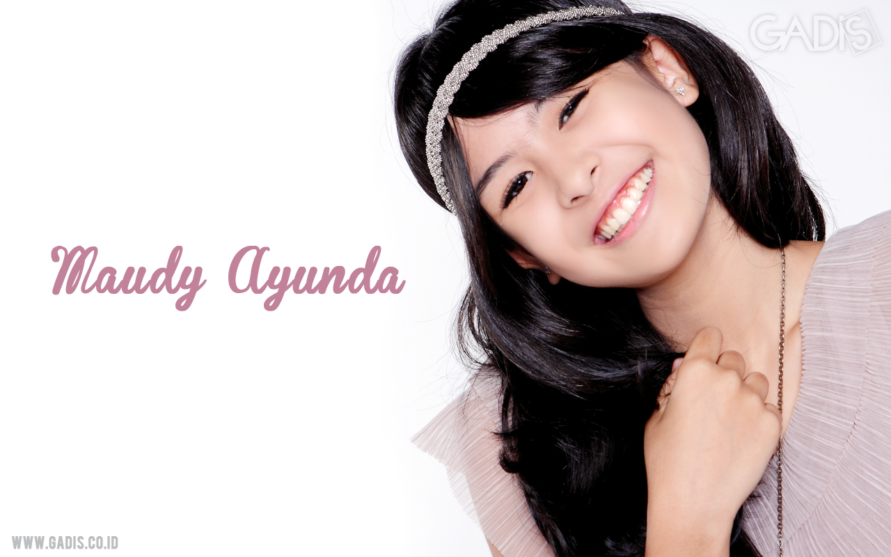 Maudy Ayunda – Lisanasidamay's Blog